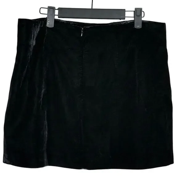 NWT Zara Soft Velvet Velour Straight Mini Skirt Zip Up Closure L Black #3823 - Picture 6 of 15